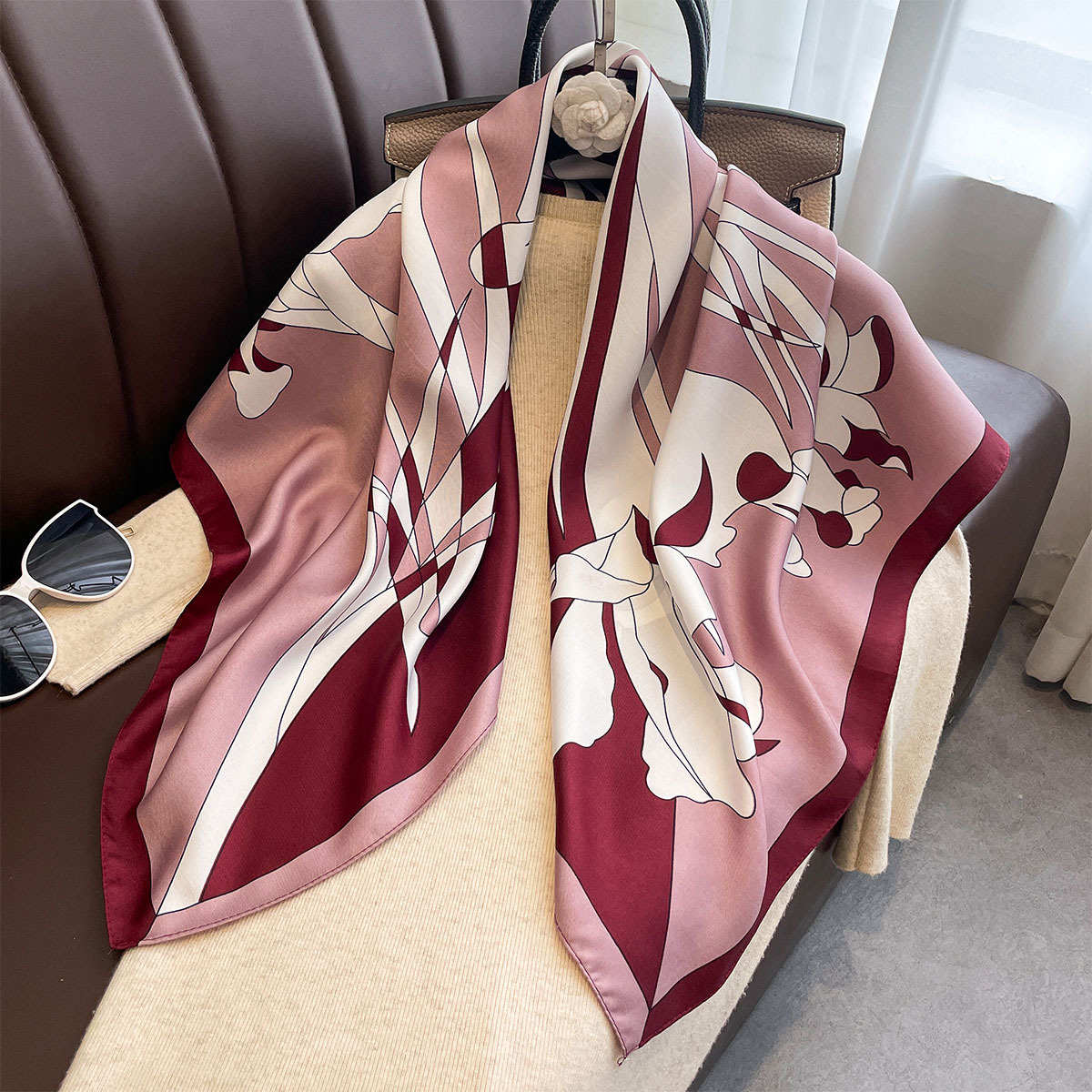Foulard carré de luxe en sergé - Silk Scarf Square avis et prix